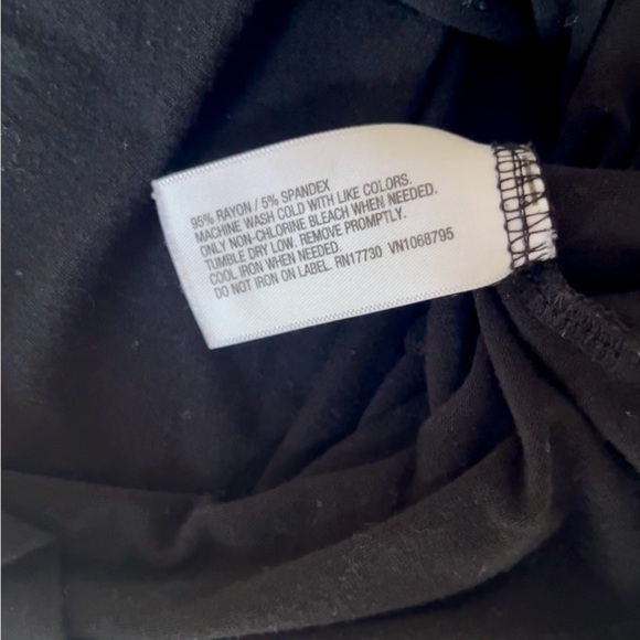 Classic Black V-Neck Women's Top - Picture 9 of 10